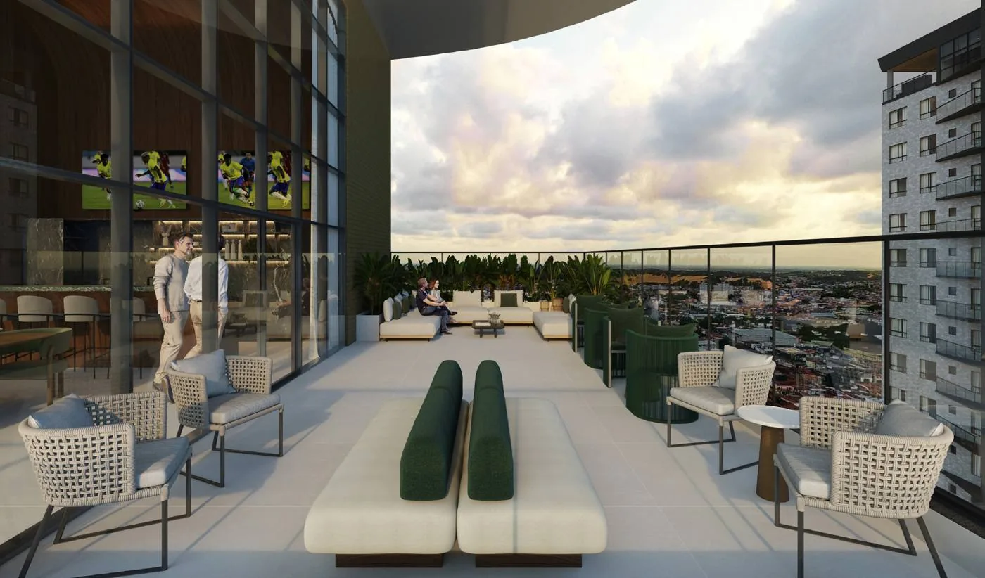 Terraço com sofás e vista da cidade
